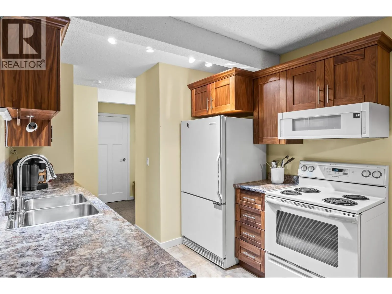 60 Wolverine Road Unit# 413