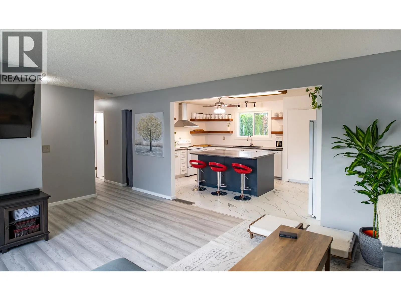 955 Hickory Road
