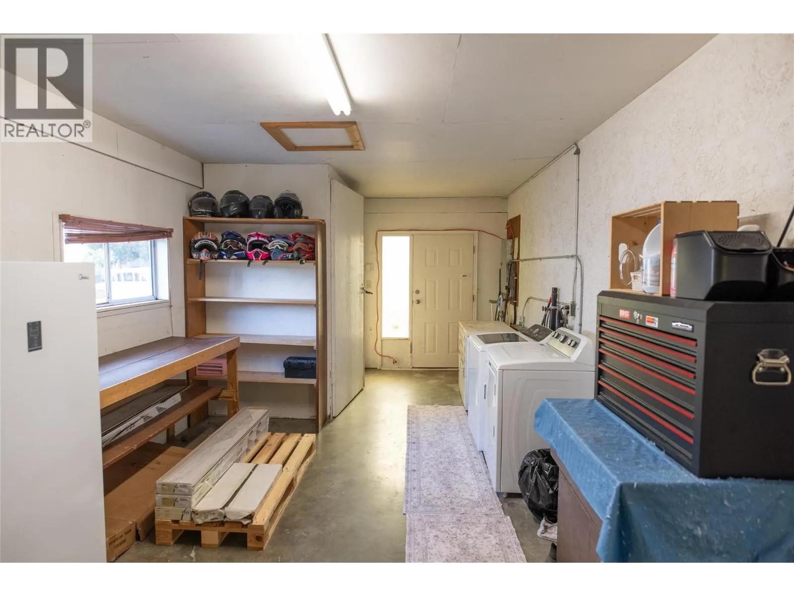 955 Hickory Road