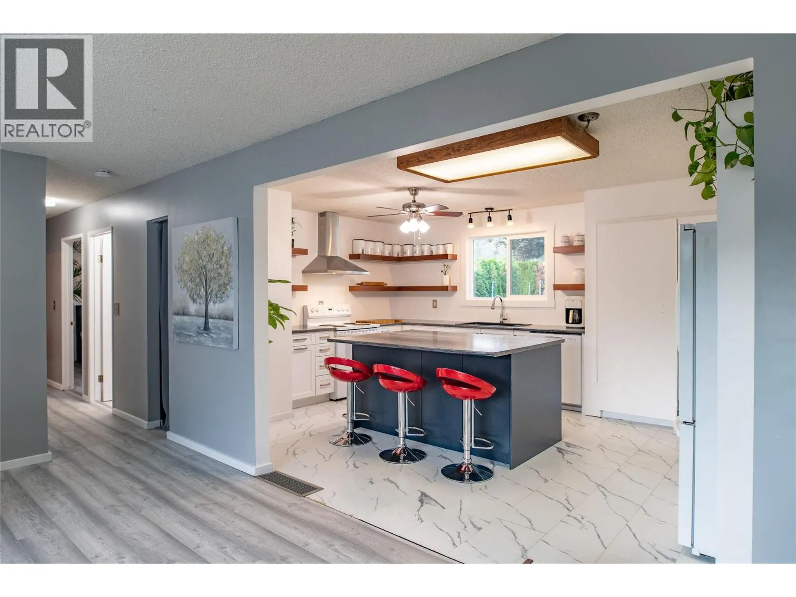 955 Hickory Road
