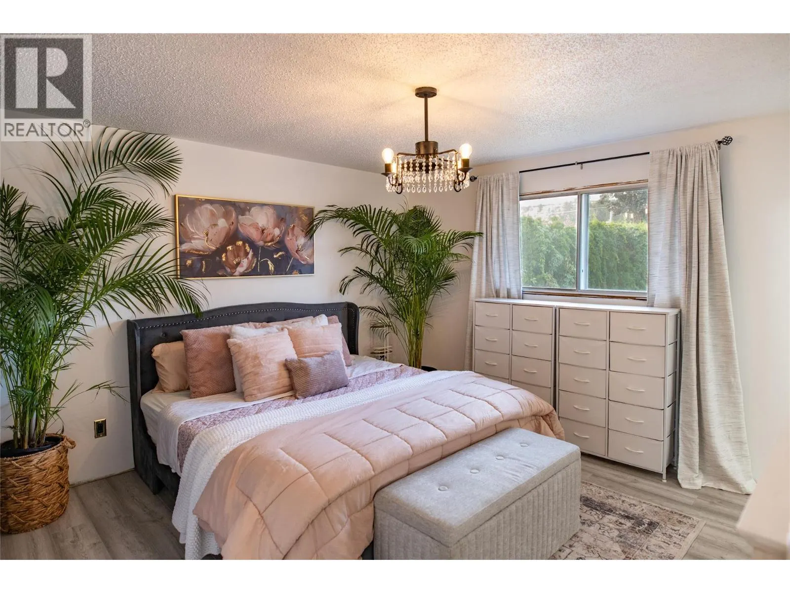 955 Hickory Road
