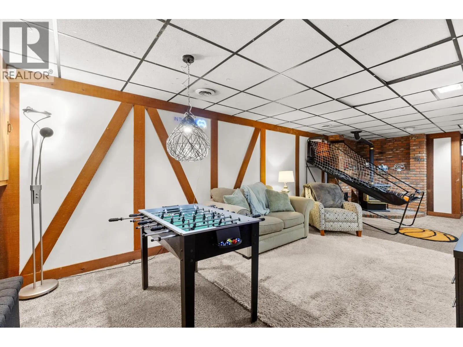 955 Hickory Road