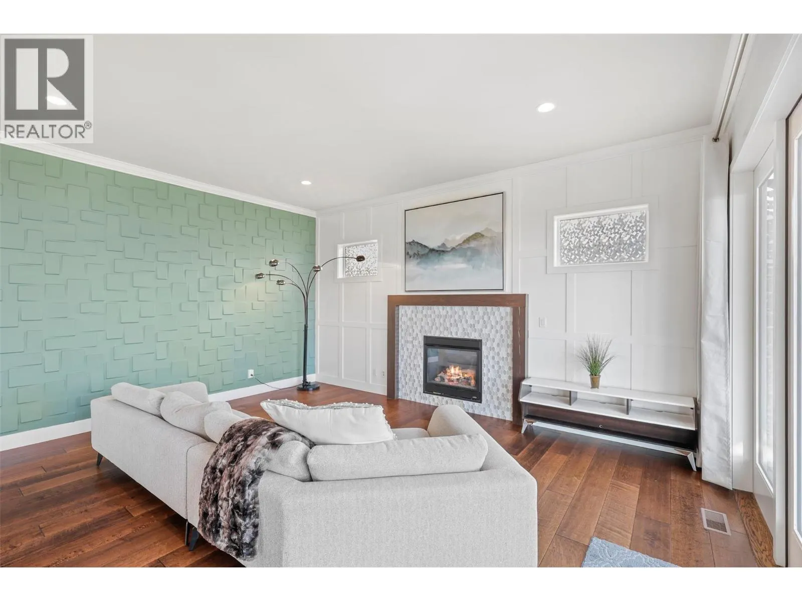 460 Azure Place Unit# 11