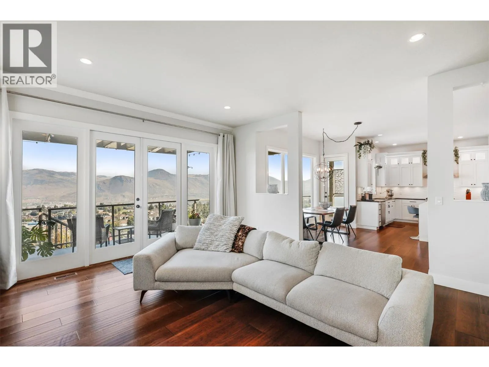 460 Azure Place Unit# 11