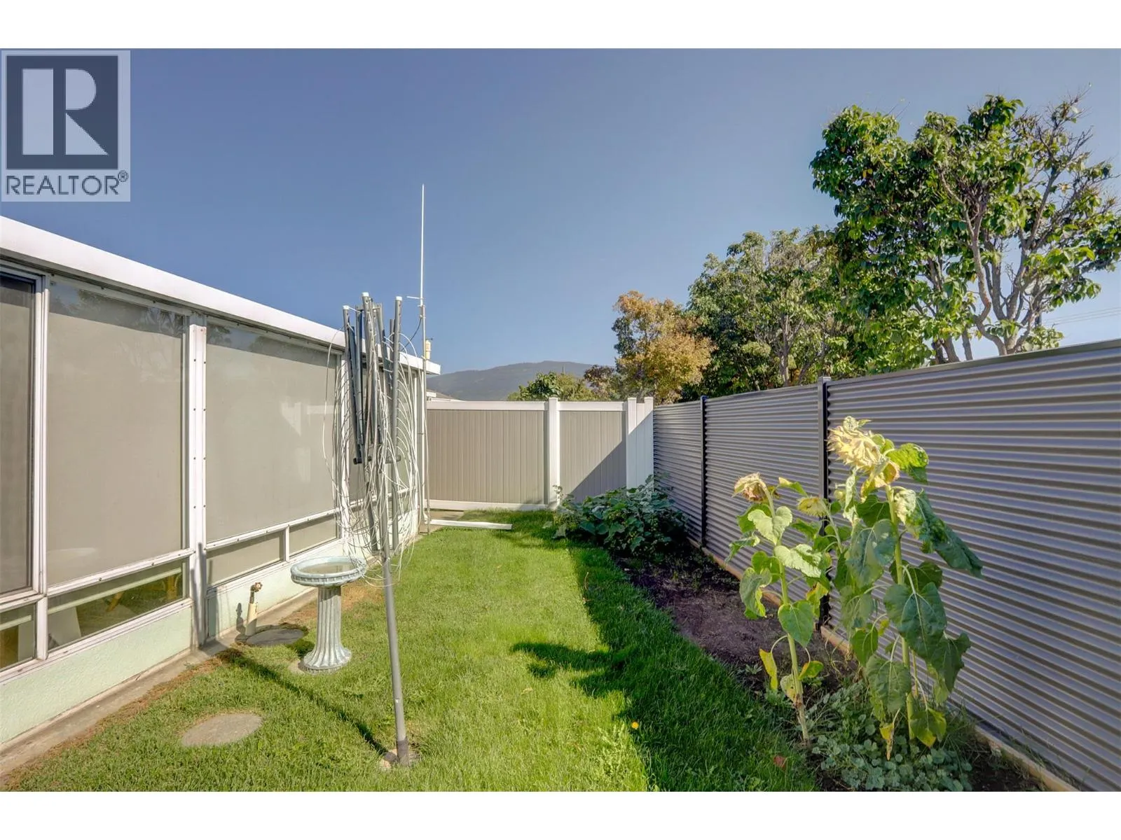 3900 27 Avenue Unit# 19