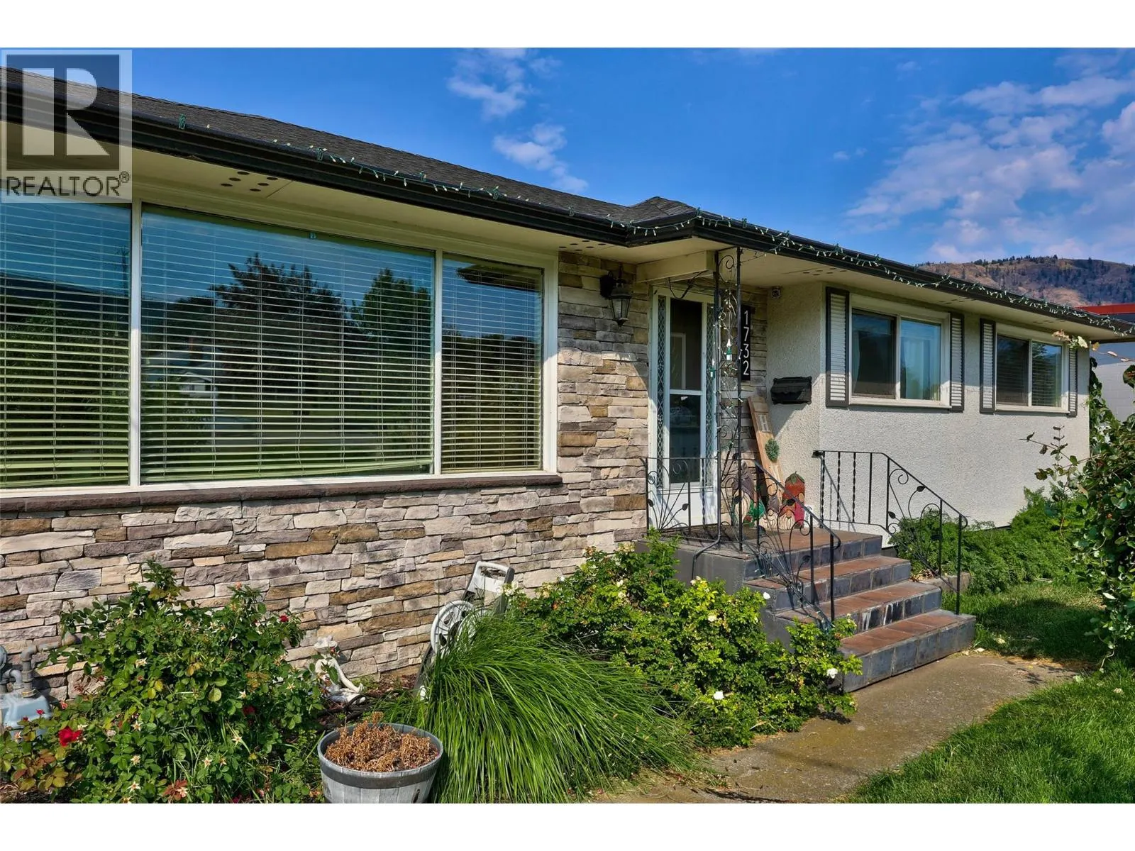 1732 Valleyview Drive