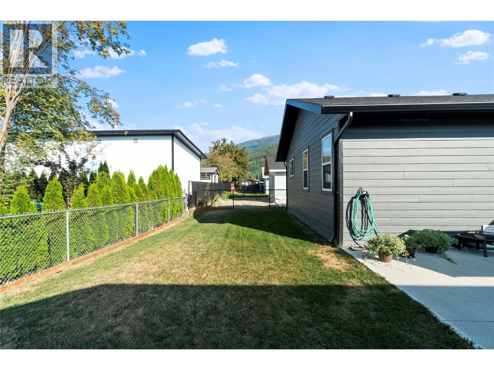 728 Elderberry Walk