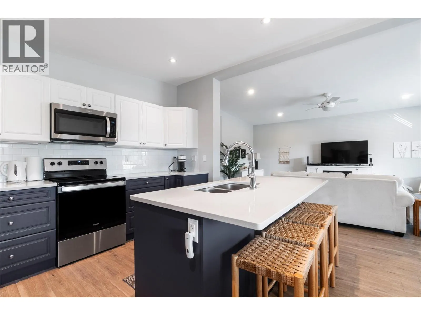 728 Elderberry Walk