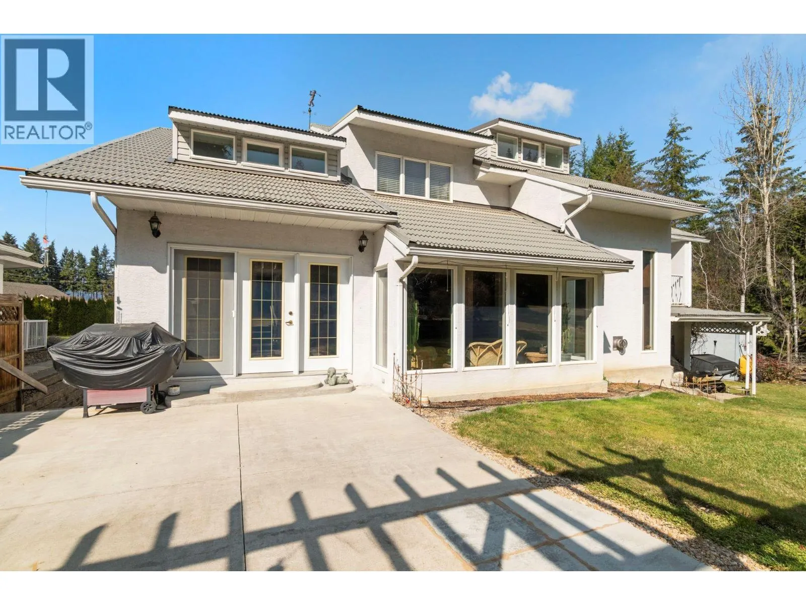 2572 Bayview Road