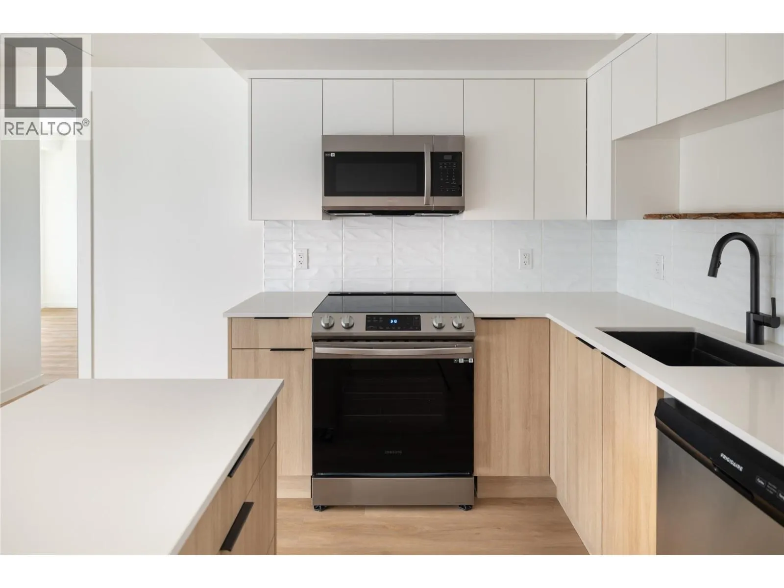 604 Cawston Avenue Unit# 415