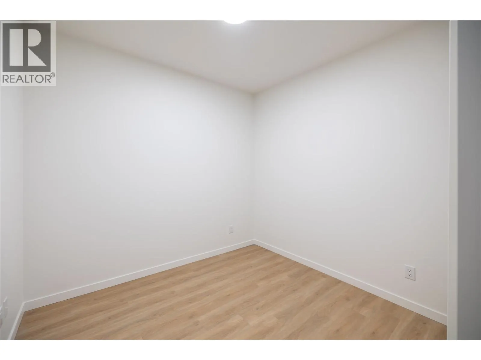 604 Cawston Avenue Unit# 415