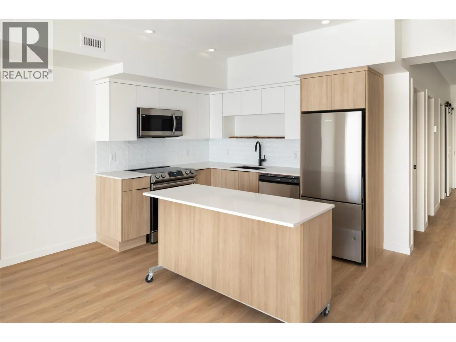604 Cawston Avenue Unit# 415
