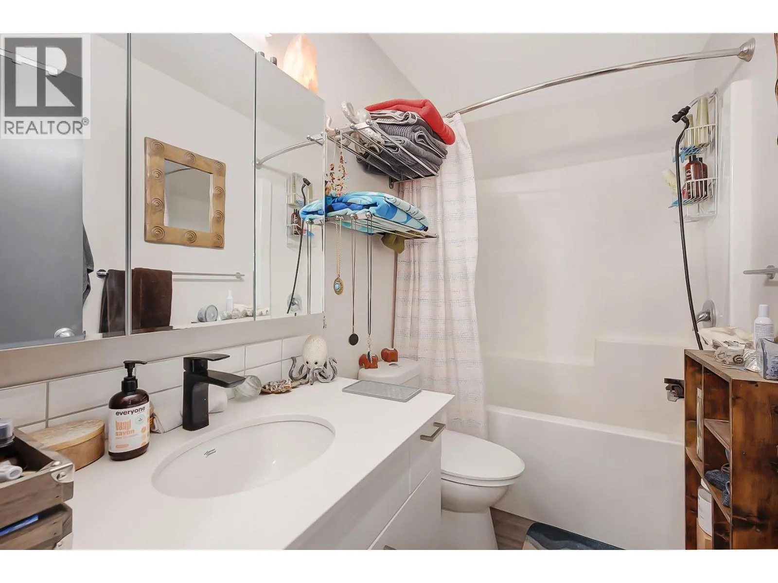 2250 Majoros Road Unit# 103