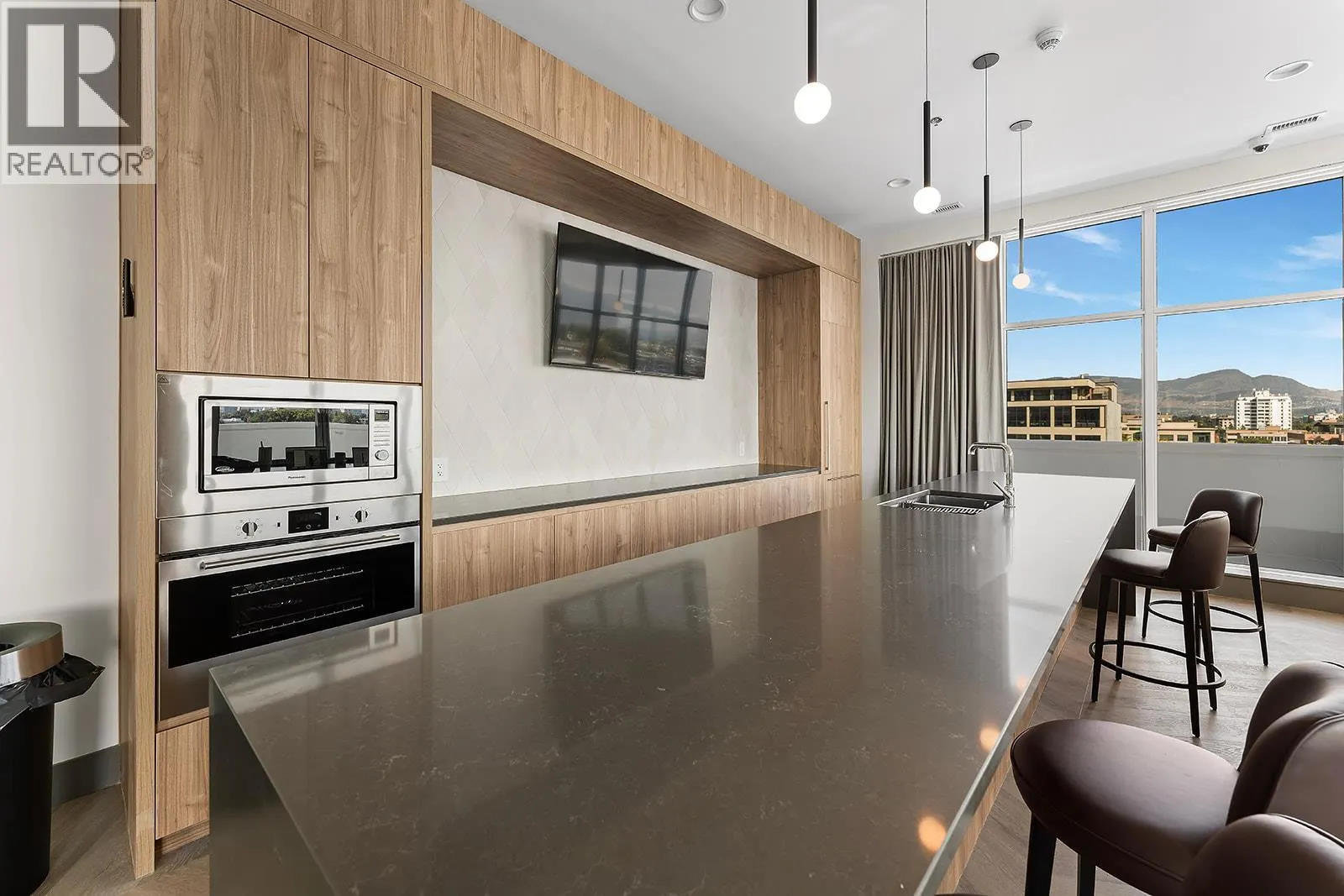 1626 Water Street Unit# 2007