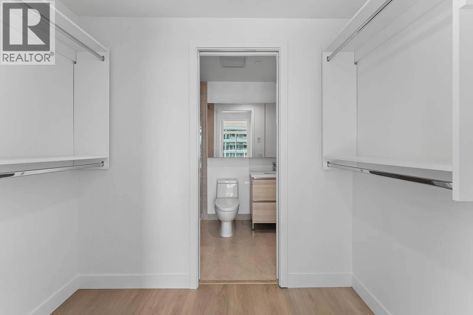 1626 Water Street Unit# 2007