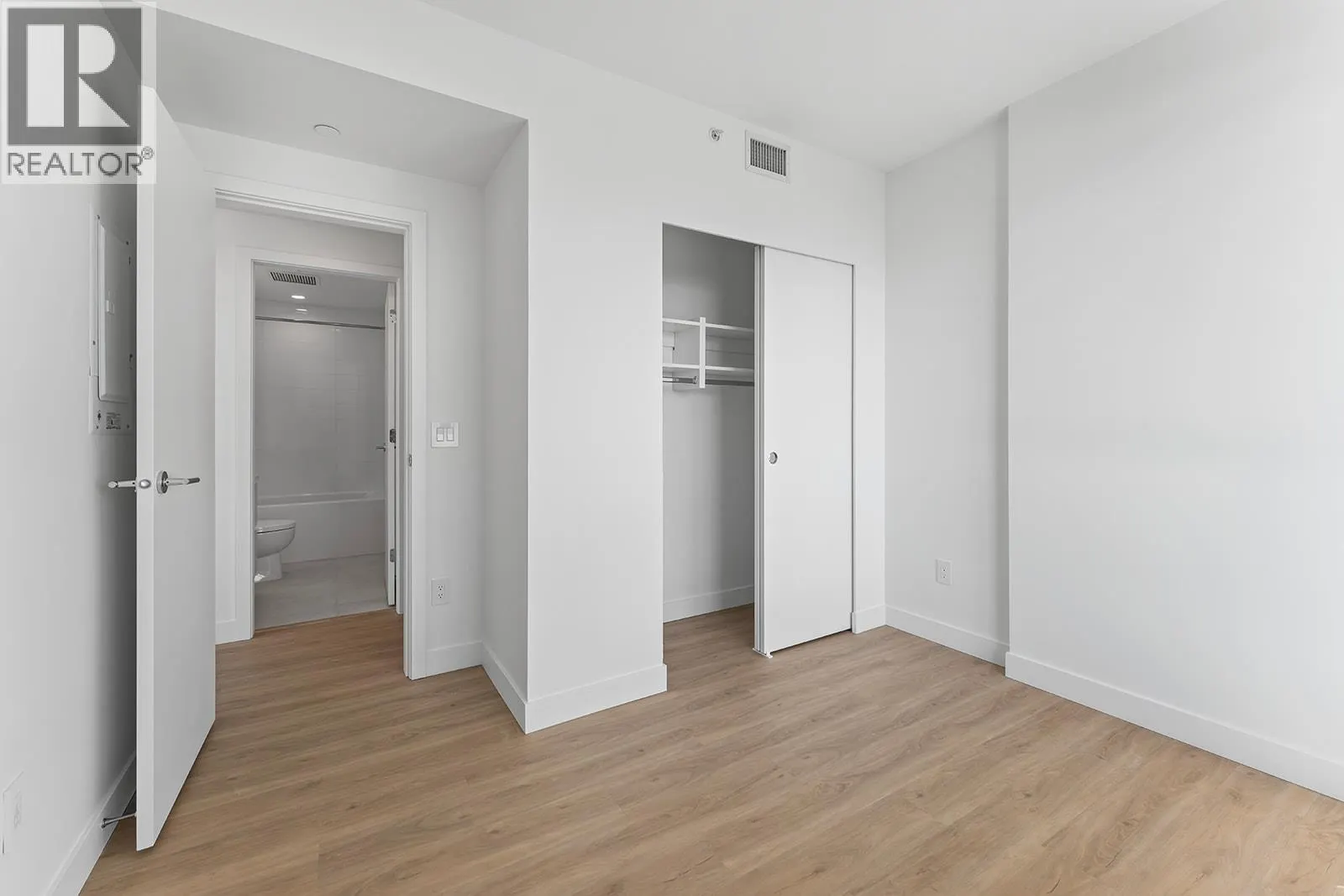 1626 Water Street Unit# 2007