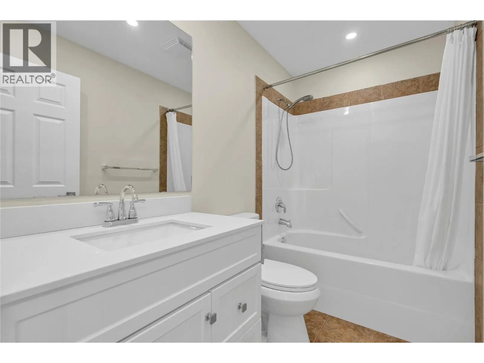 148 ROY Avenue Unit# 7