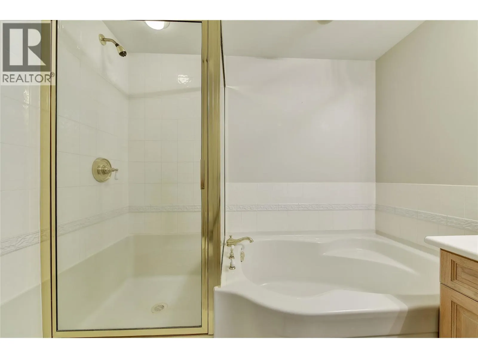 1152 Sunset Drive Unit# 606