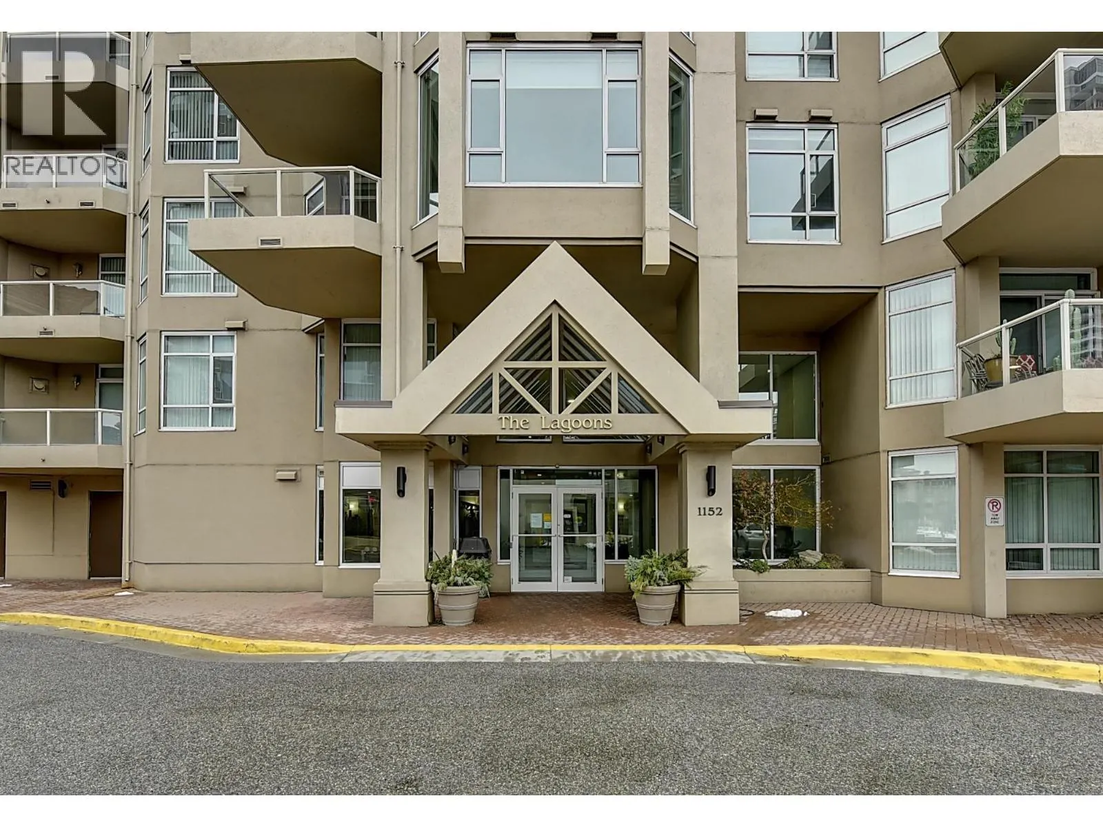1152 Sunset Drive Unit# 606