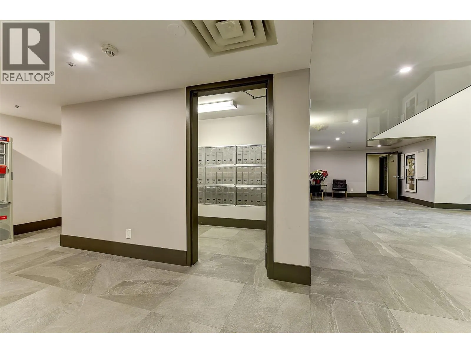 1152 Sunset Drive Unit# 606
