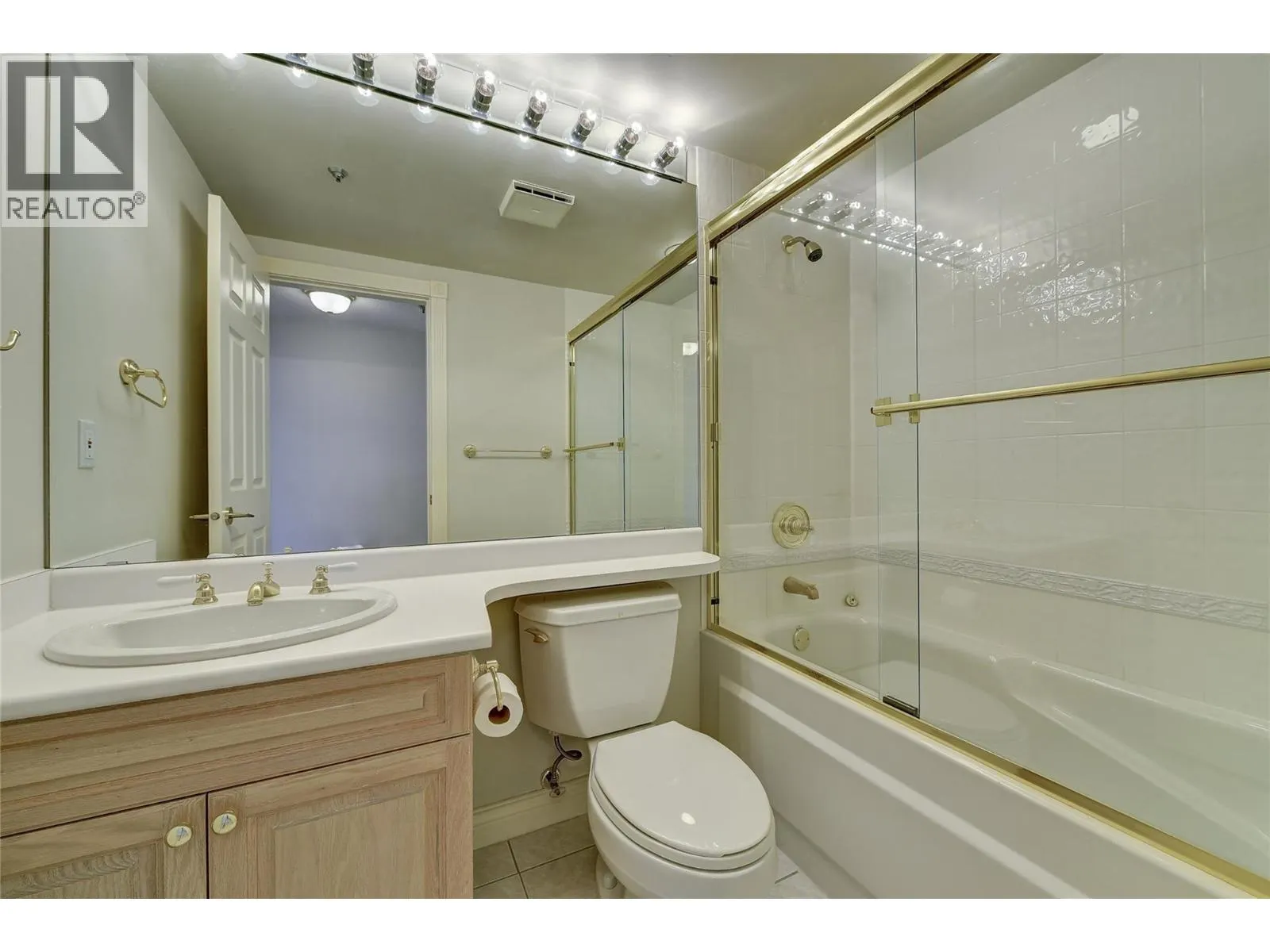 1152 Sunset Drive Unit# 606