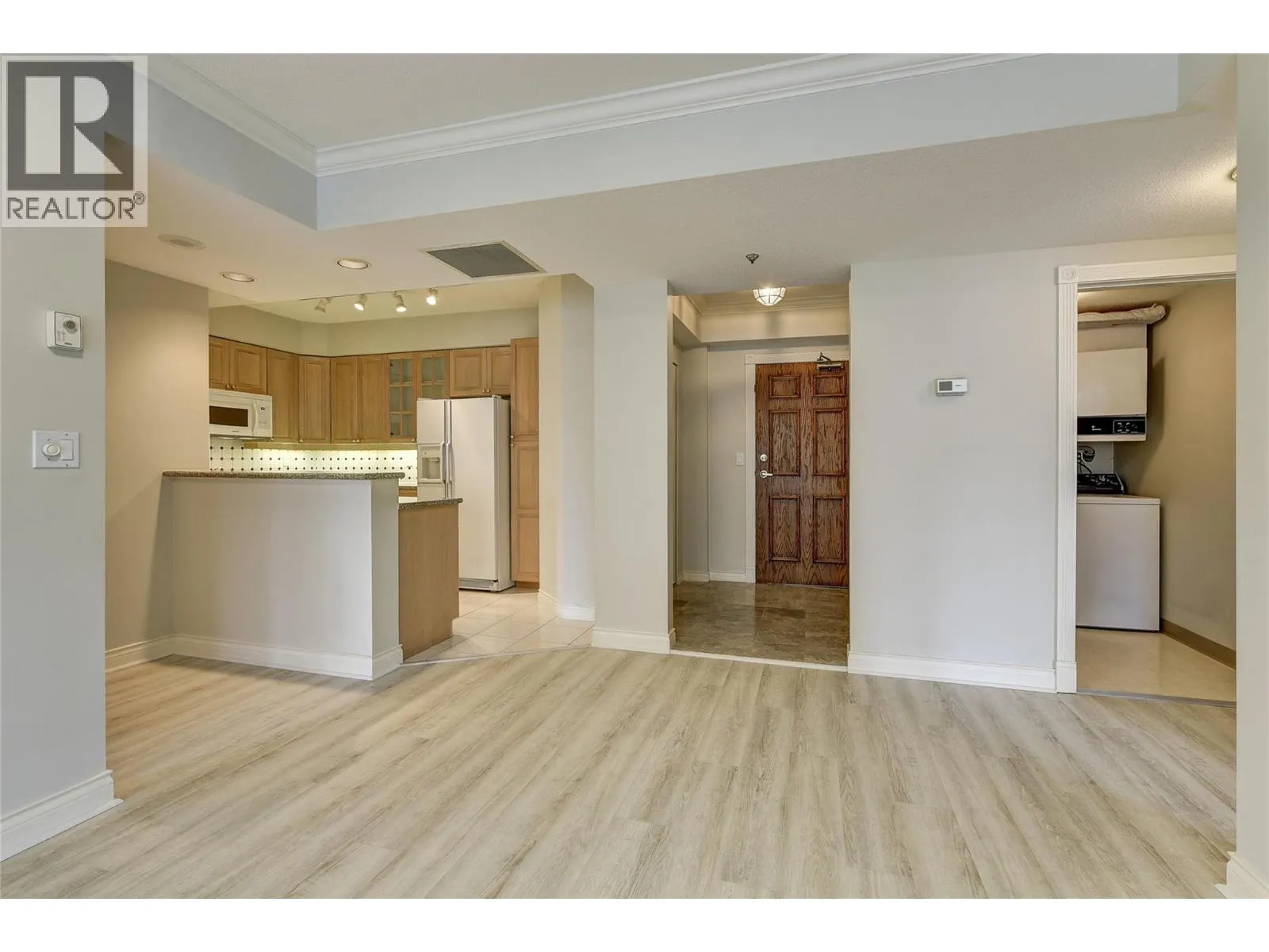 1152 Sunset Drive Unit# 606