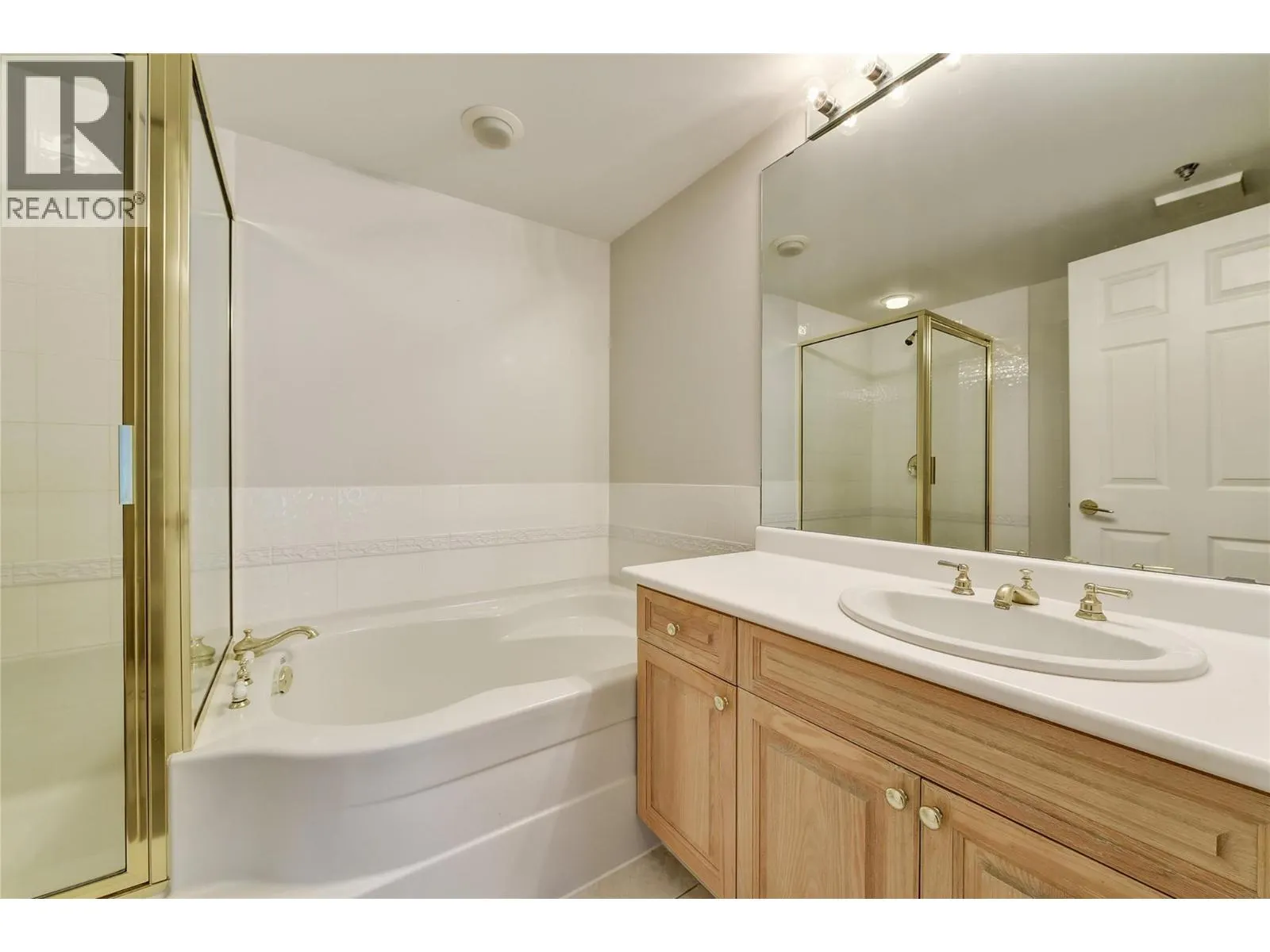 1152 Sunset Drive Unit# 606