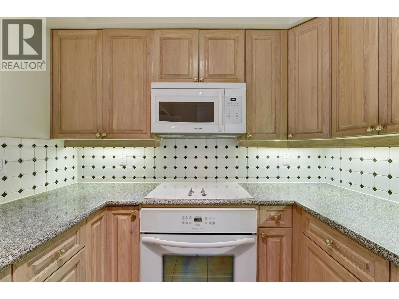 1152 Sunset Drive Unit# 606
