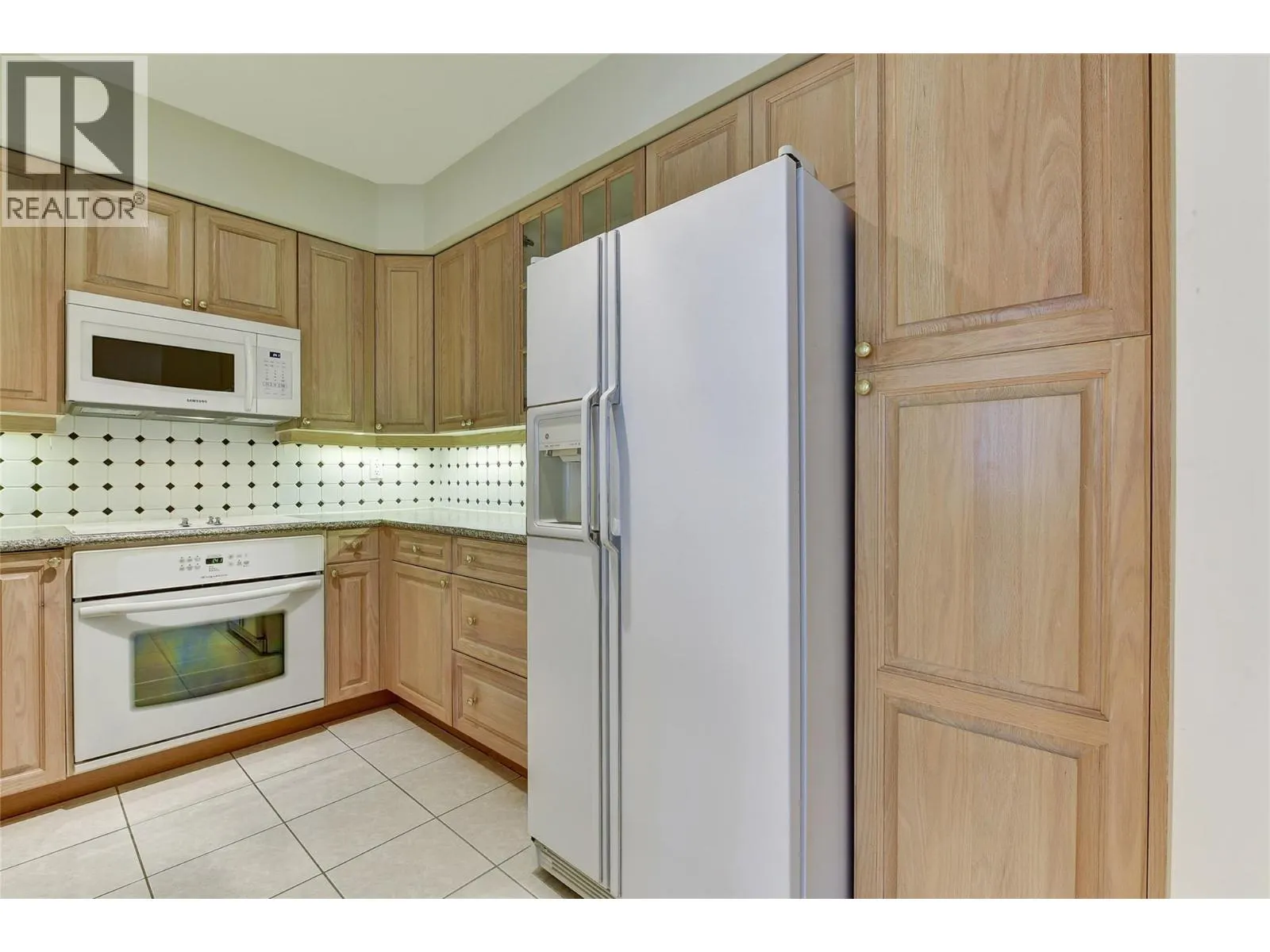 1152 Sunset Drive Unit# 606