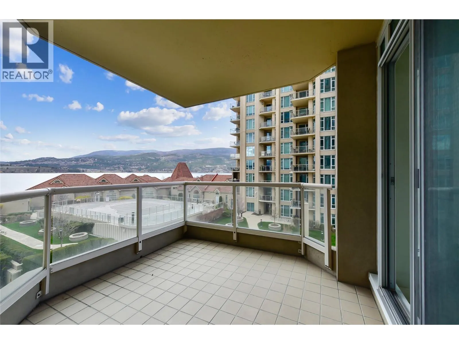 1152 Sunset Drive Unit# 606