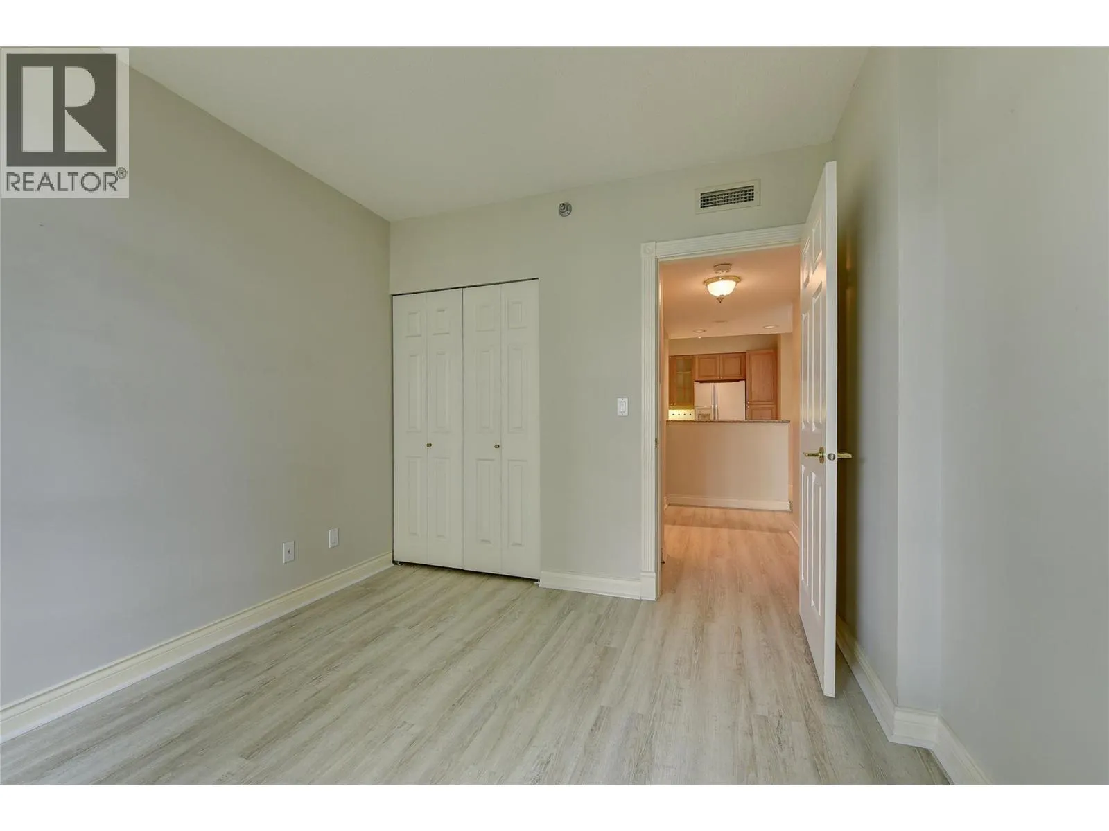 1152 Sunset Drive Unit# 606