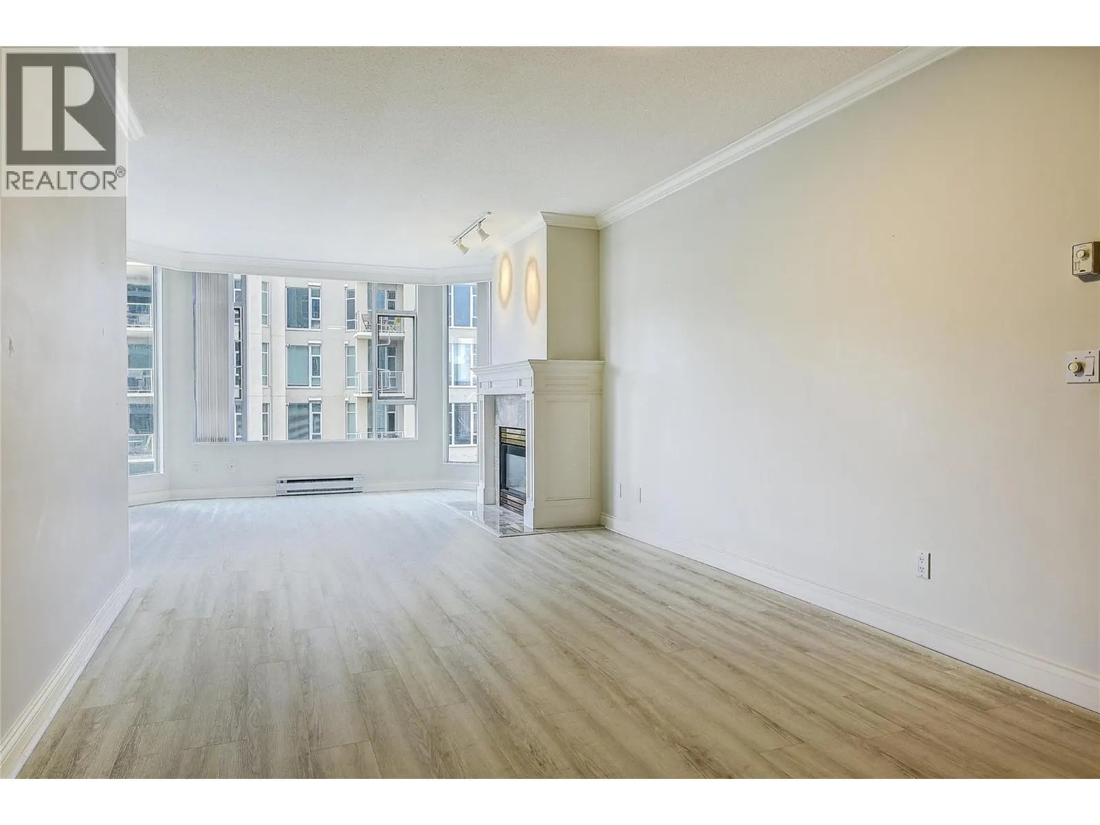 1152 Sunset Drive Unit# 606