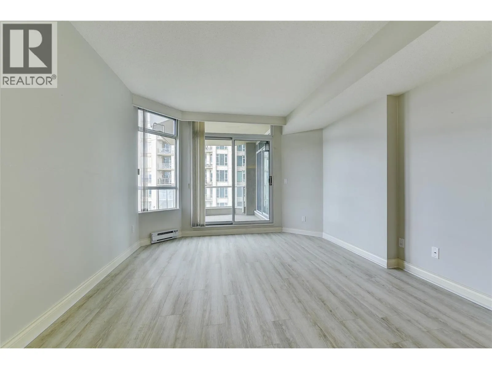1152 Sunset Drive Unit# 606