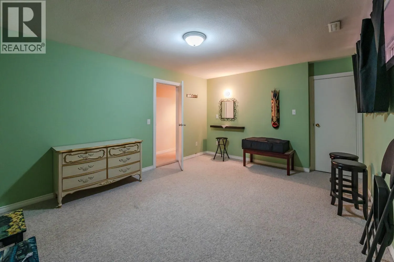 7 Birch Court