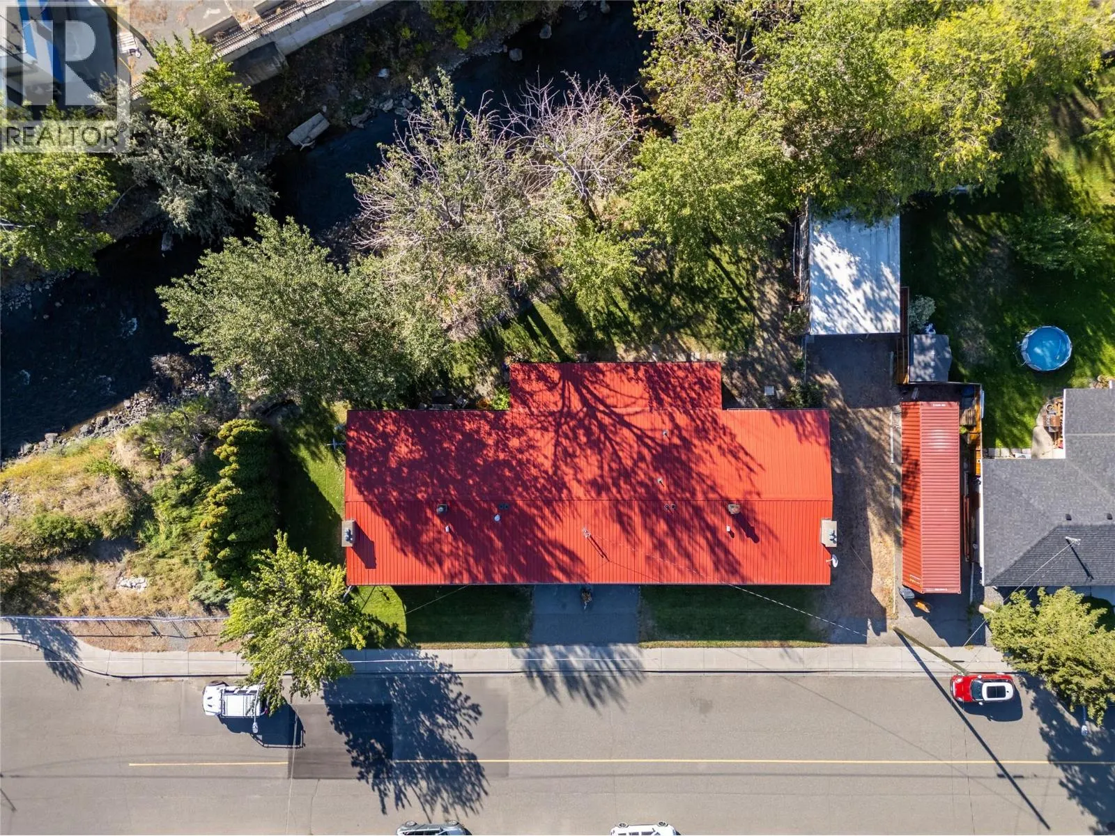 840/842 Collins Road