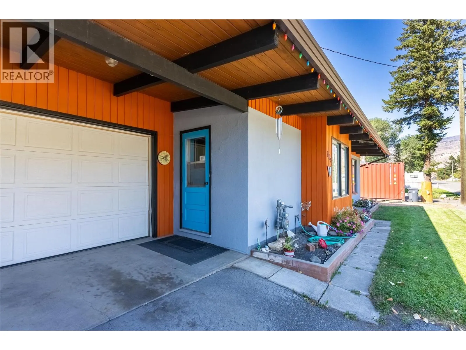 840/842 Collins Road