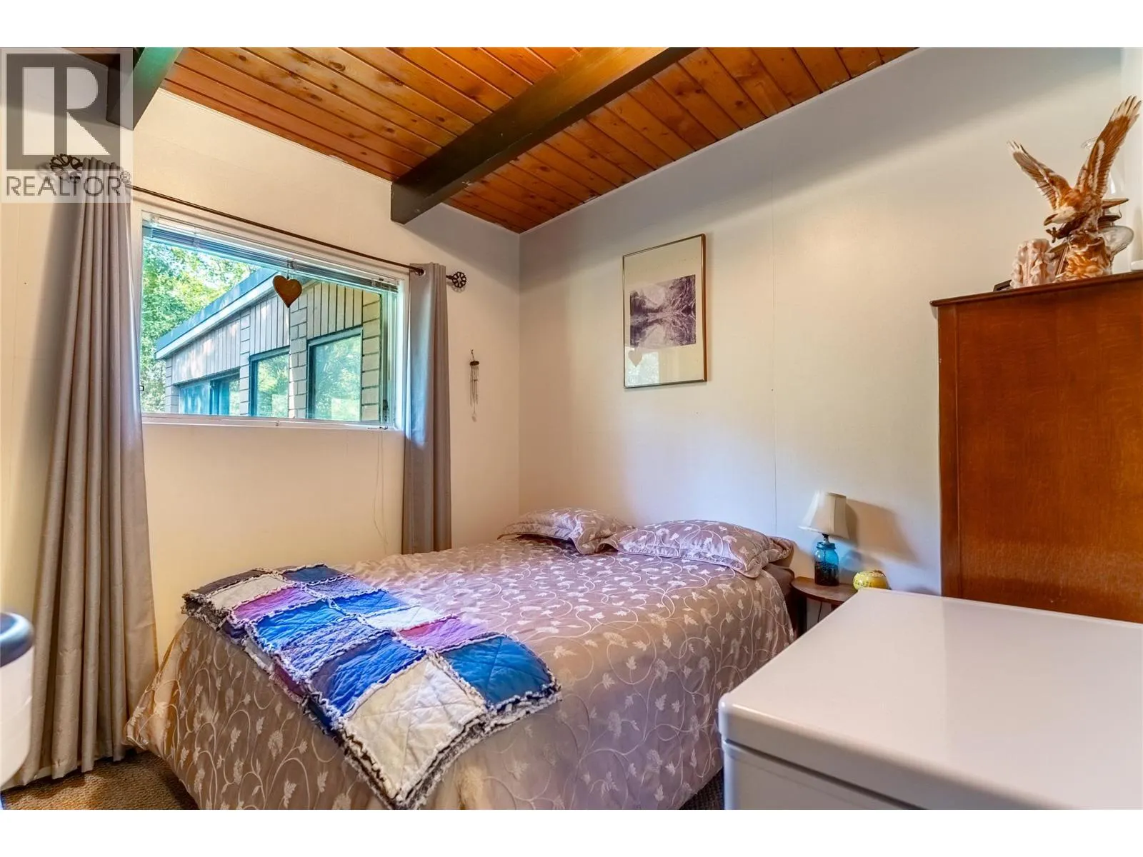 840/842 Collins Road