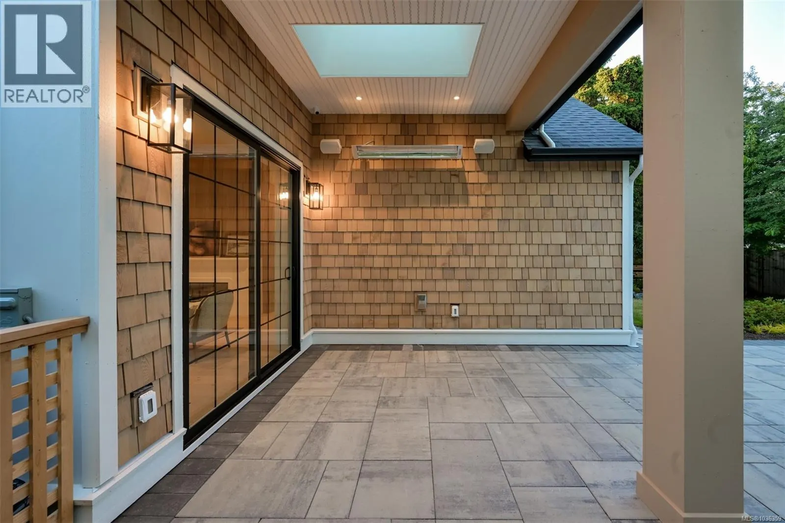587 Oliver St