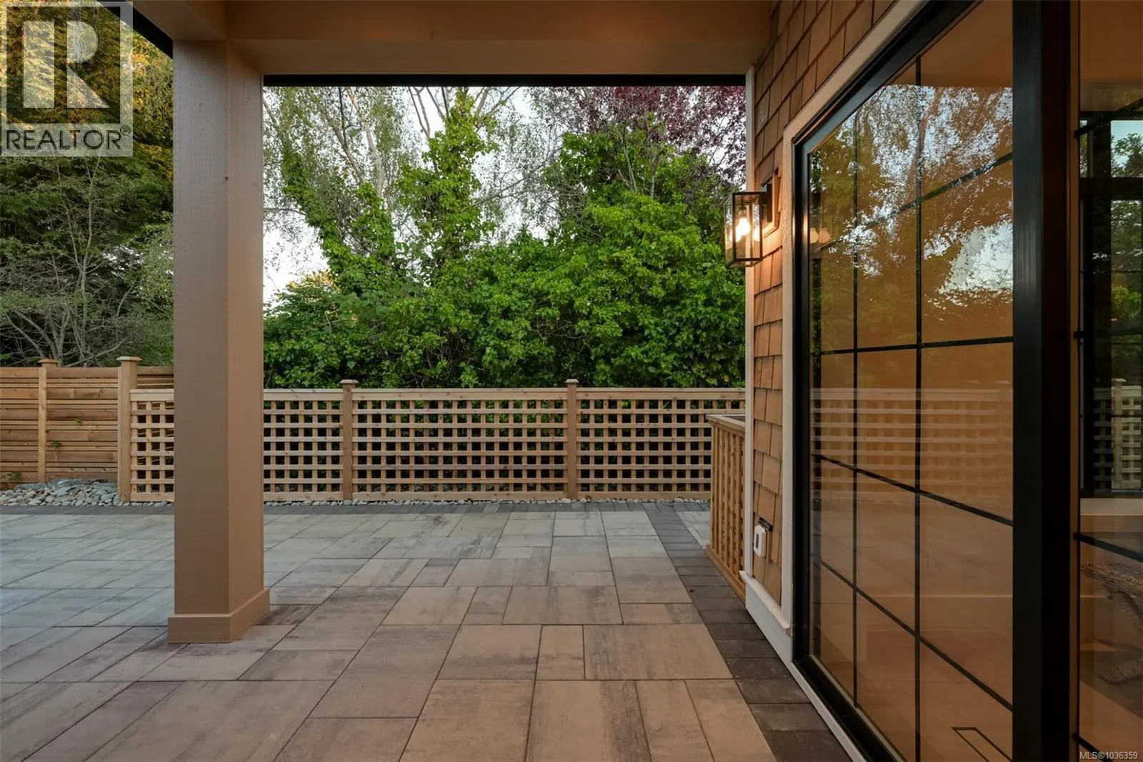 587 Oliver St