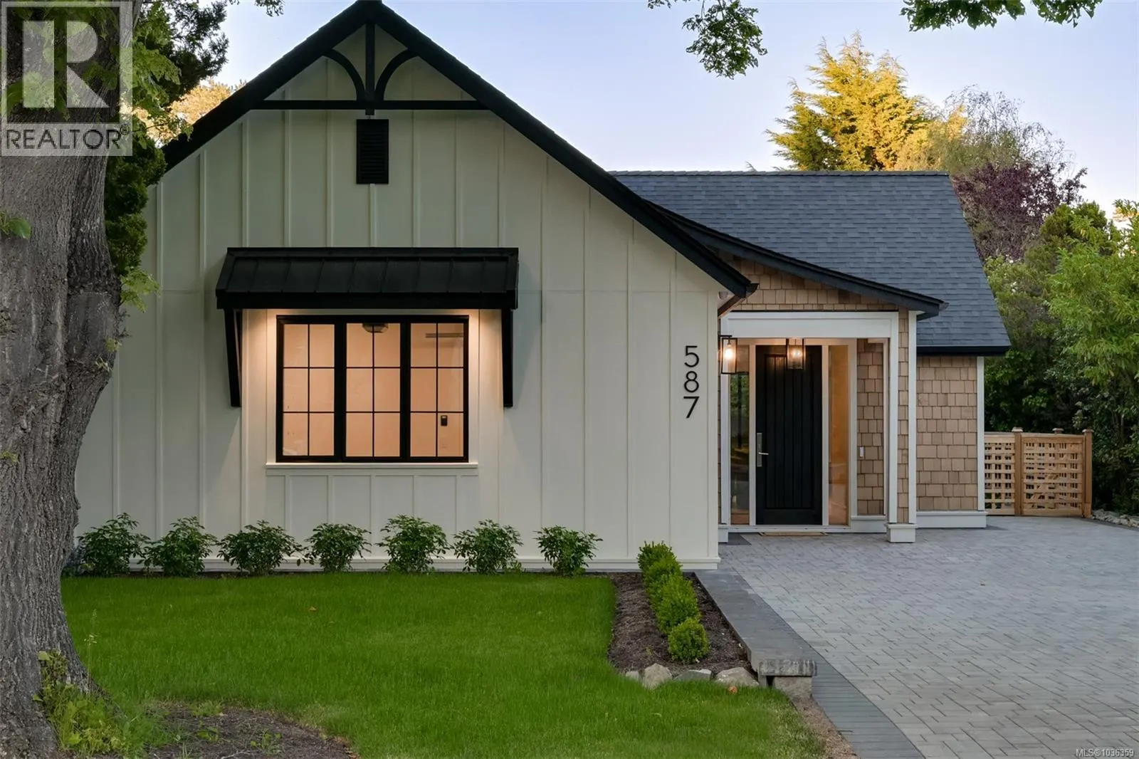 587 Oliver St