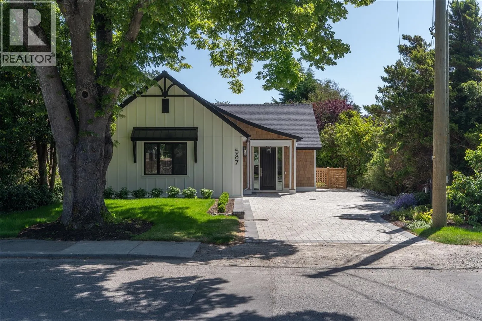587 Oliver St