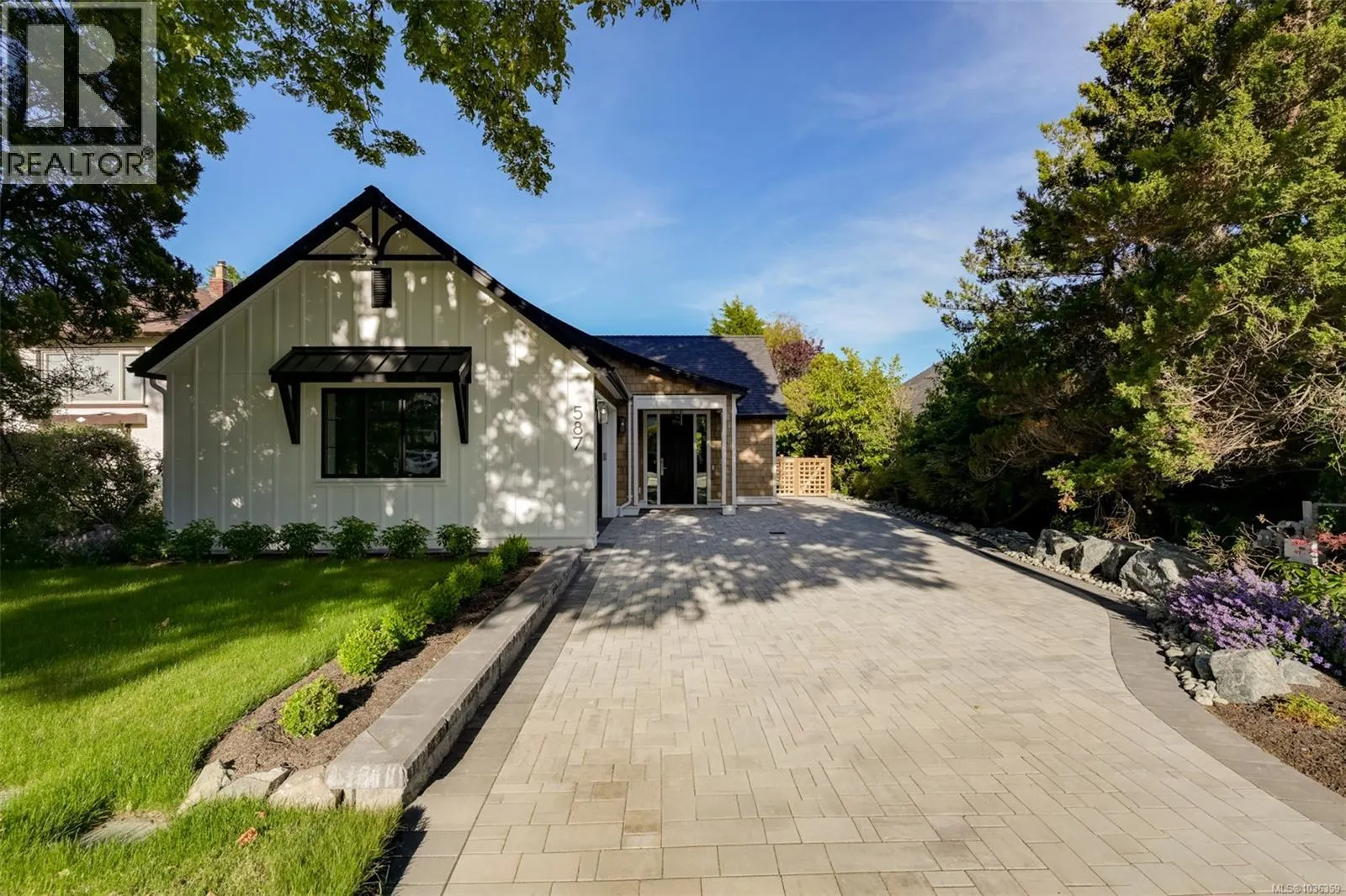 587 Oliver St