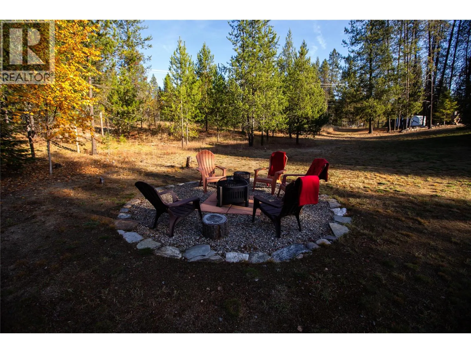 3306 Krestova Road