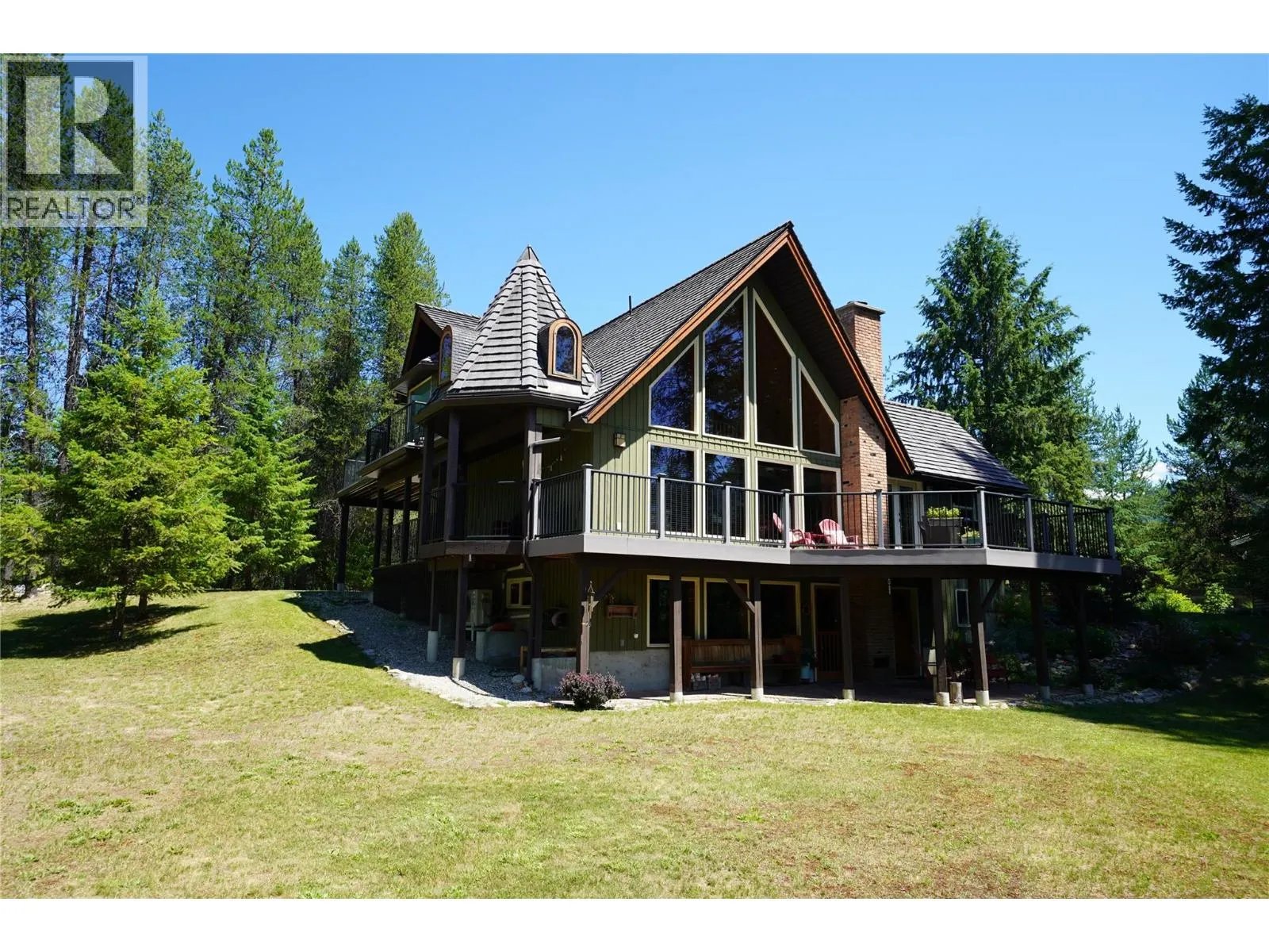 3306 Krestova Road
