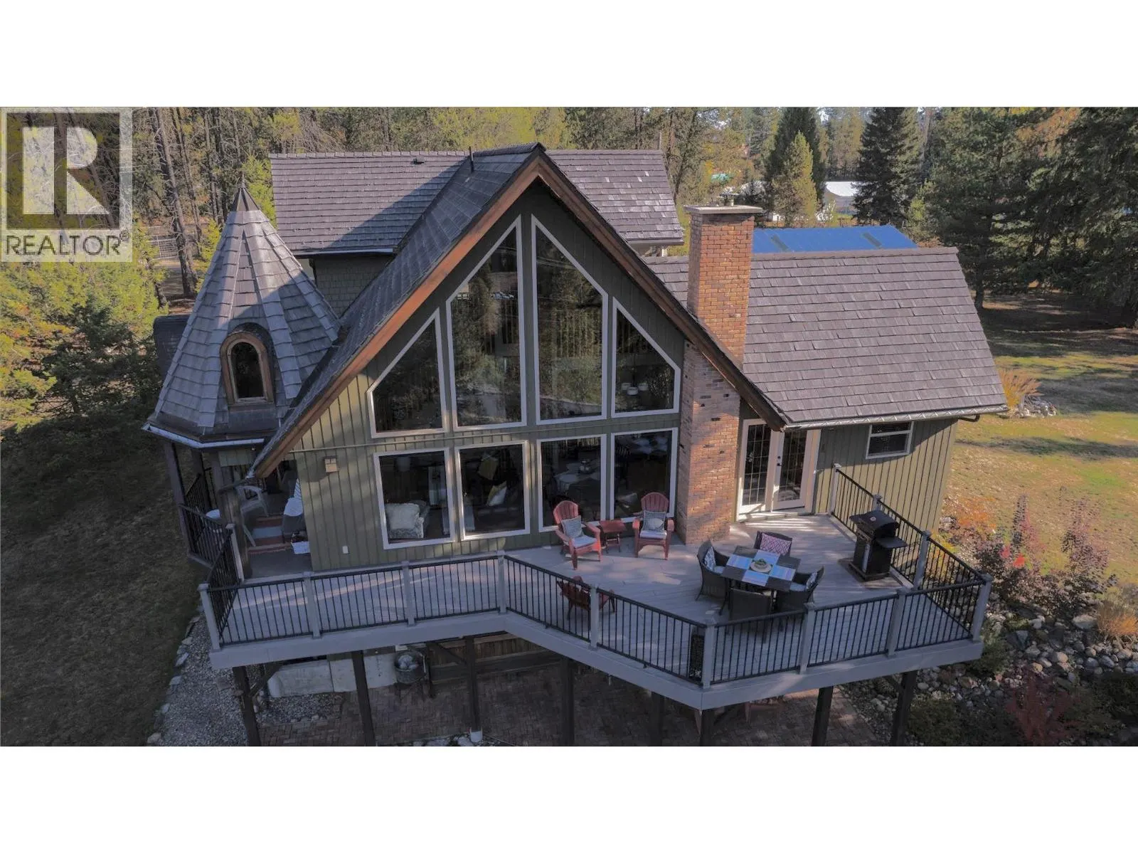 3306 Krestova Road