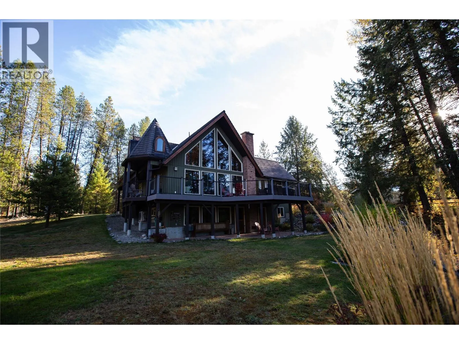 3306 Krestova Road
