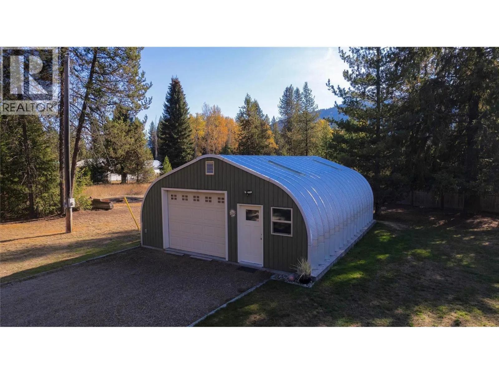 3306 Krestova Road
