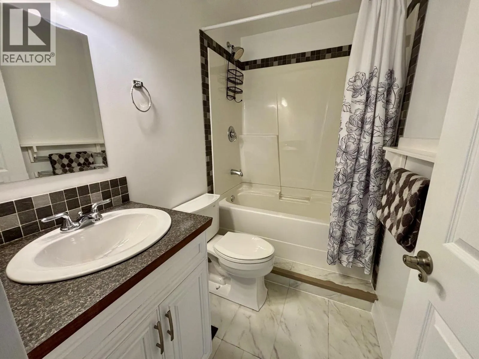 241 23 N Highway Unit# 5