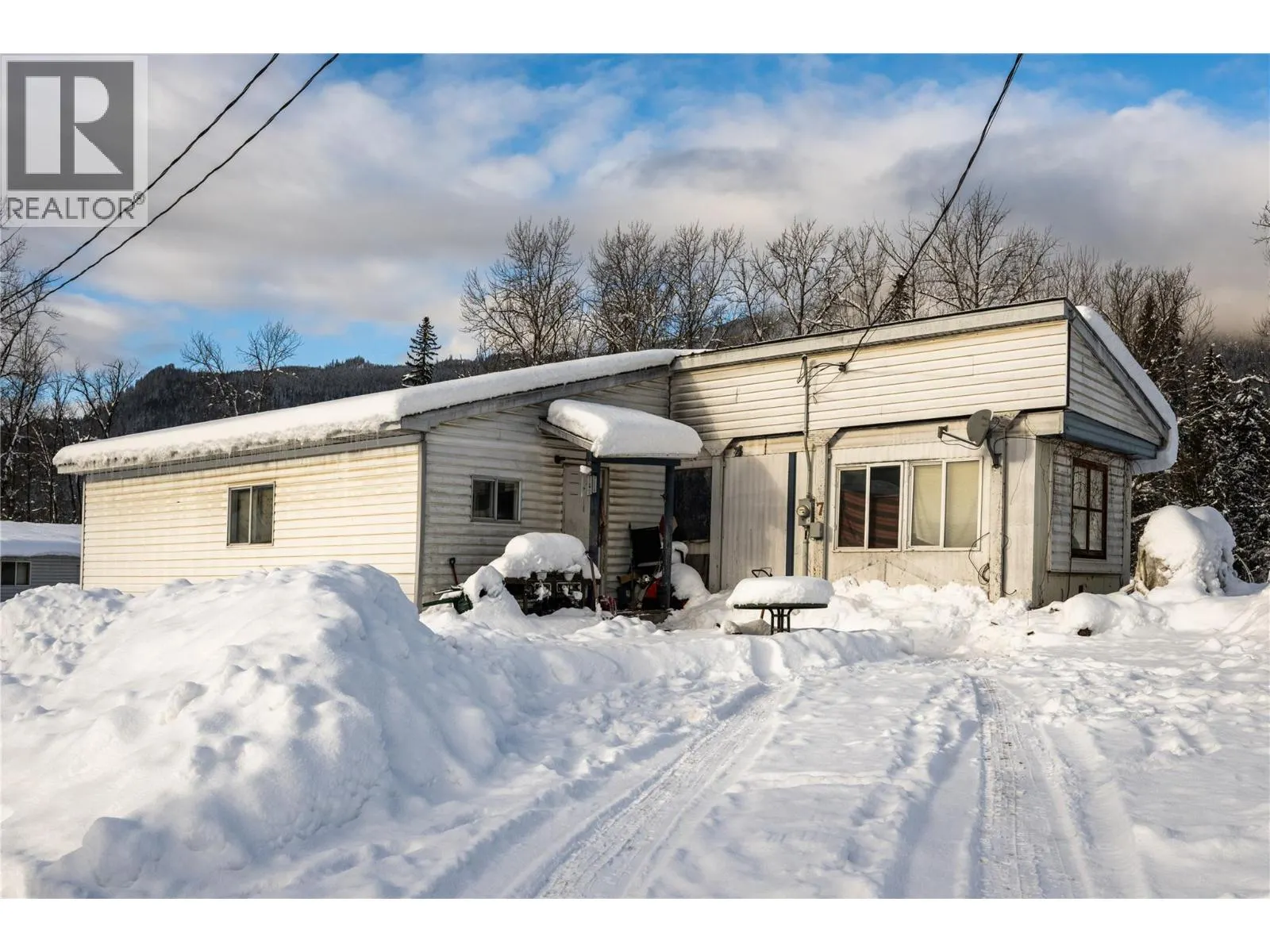 3643 Malakwa Road