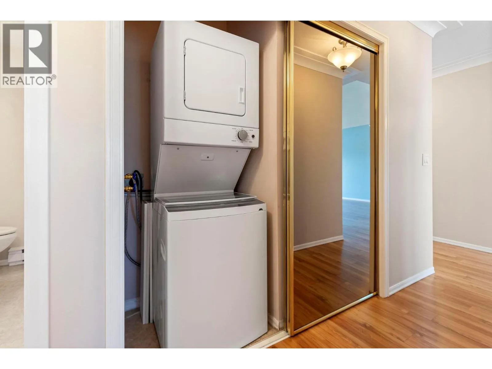 3283 Casorso Road Unit# 308